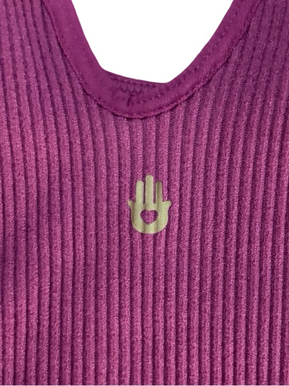 NWOT SPIRITUAL GANGSTER
AMOR SEAMLESS CROP
TANK - DARK PINK - Picture 3 of 7